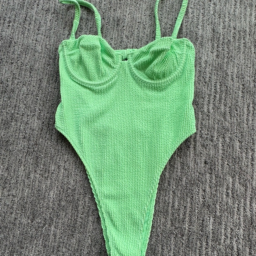 NWOT H&M Green Swimsuit One Piece with Bustier Top